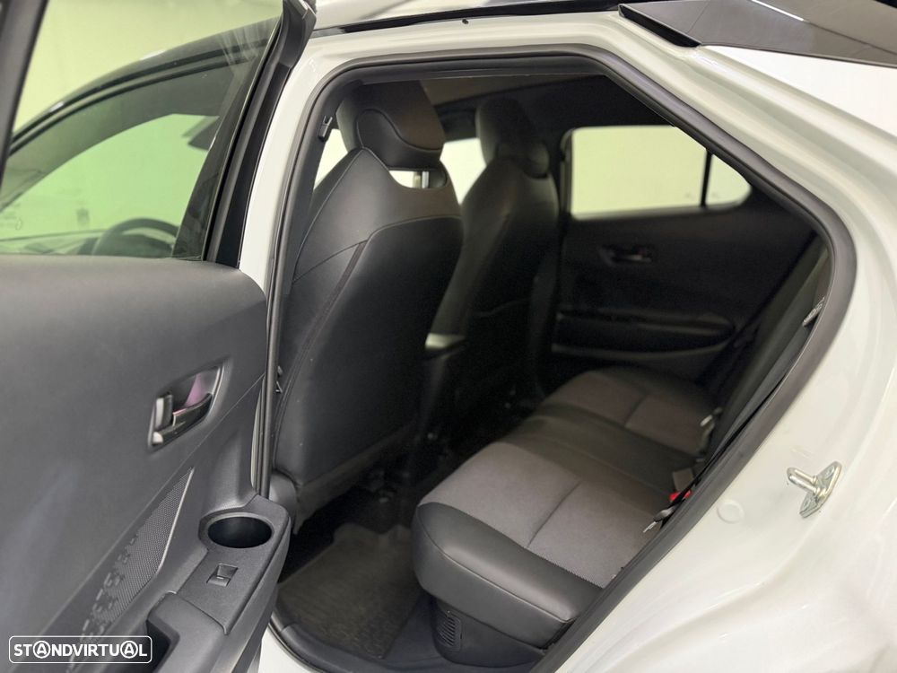 Toyota C-HR 1.8 Hybrid Square Collection - 28