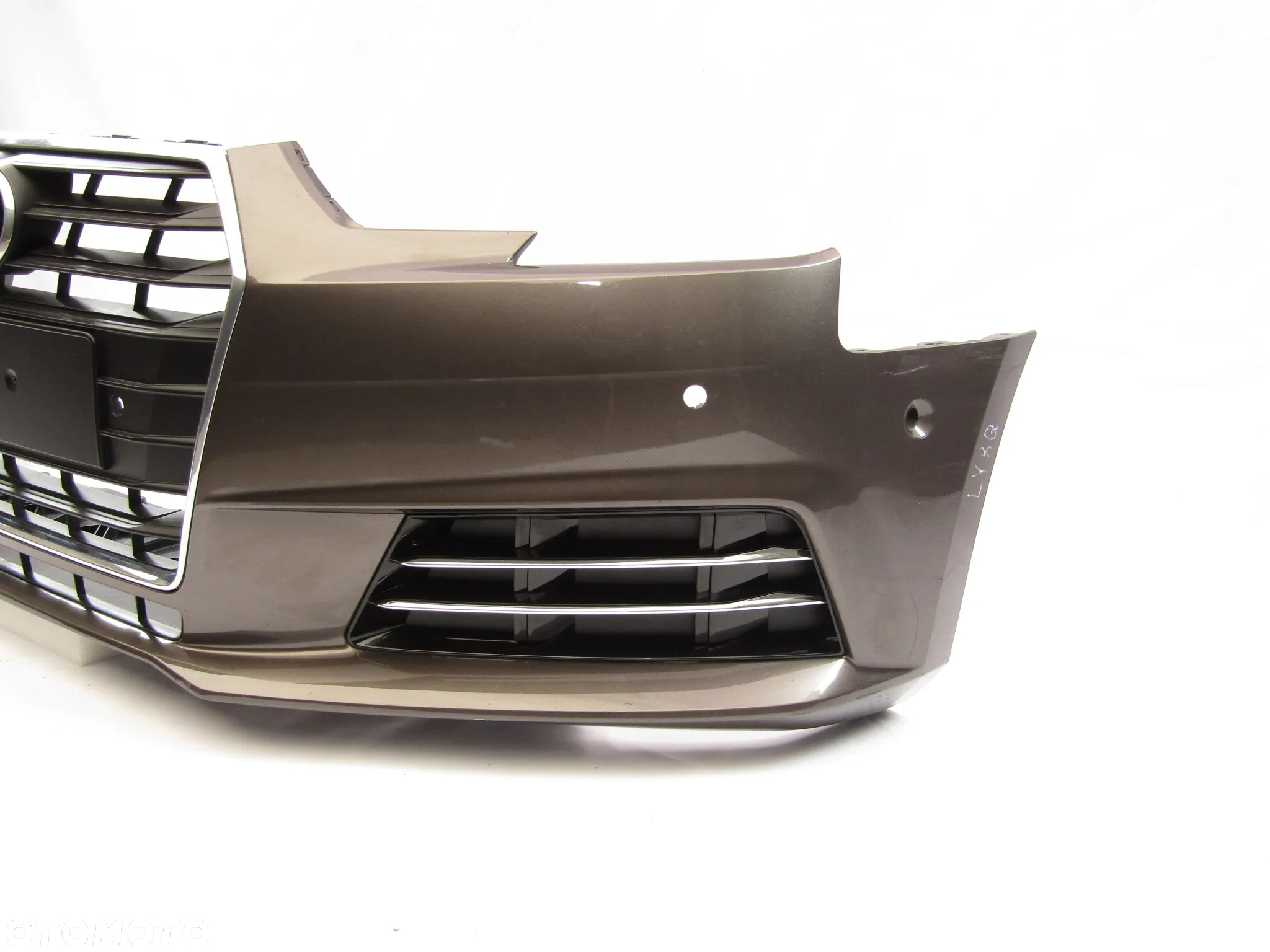 Zderzak przedni Audi A4 B9 15 - 19 Pdc-6 + Atrapa Lakier LY8Q - 12