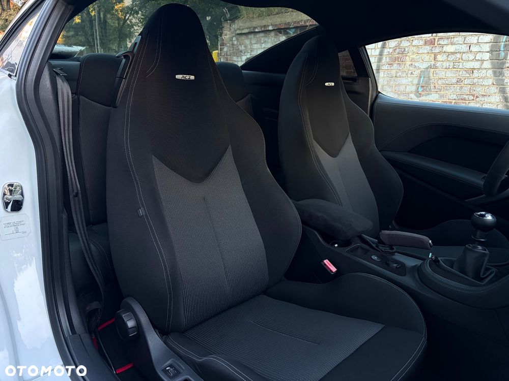 Peugeot RCZ 1.6 155 THP - 9