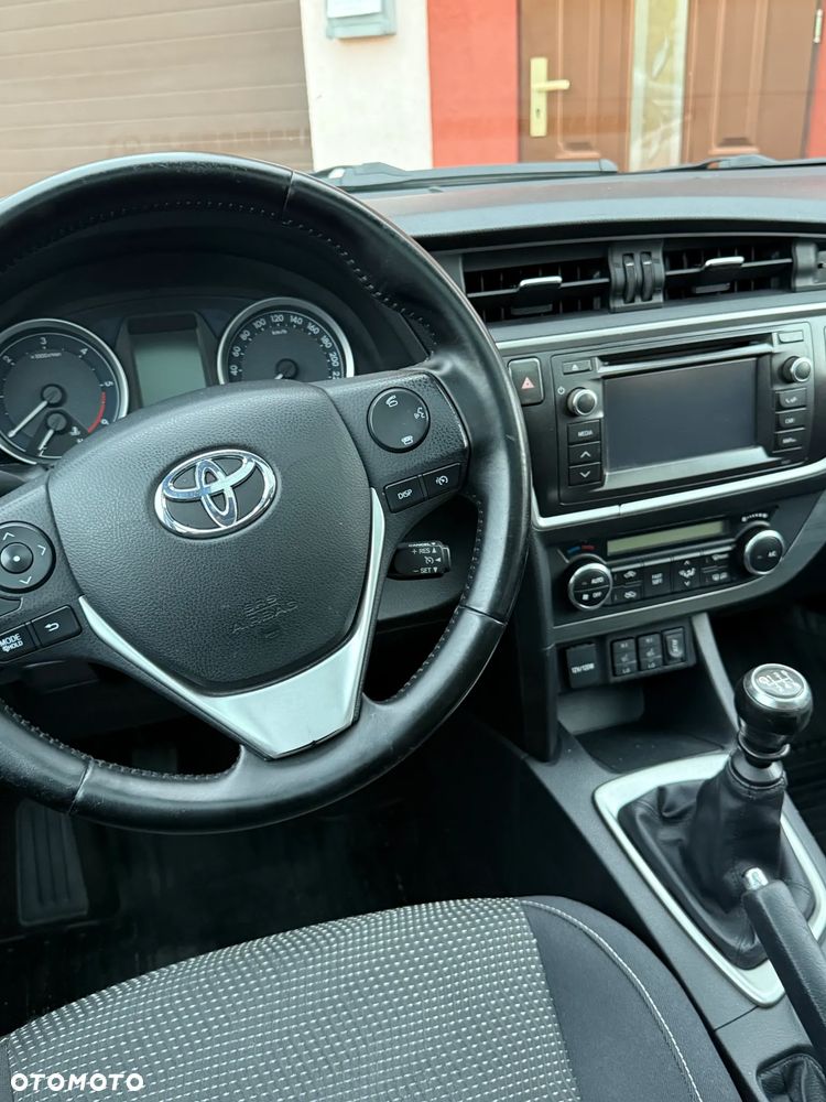 Toyota Auris 2.0 D-4D Premium Comfort - 15