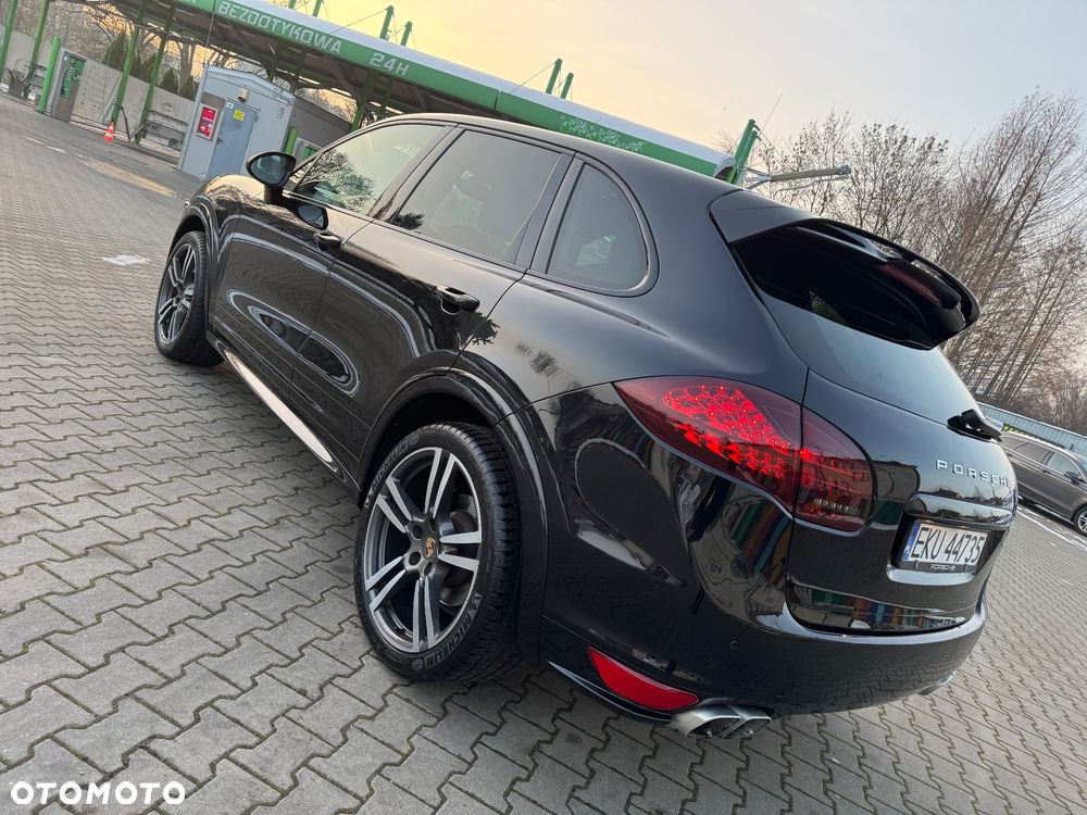 Porsche Cayenne Platinum Edition - 11