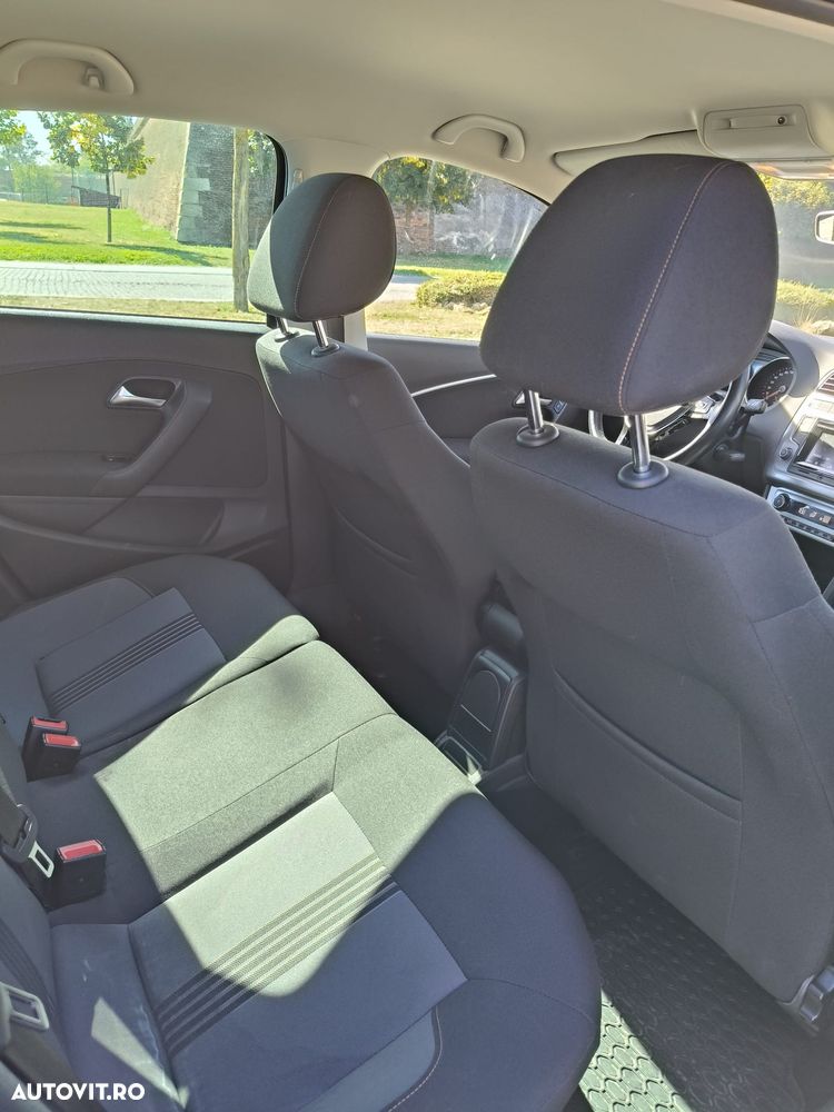 Volkswagen Polo 1.4 TDI Blue Motion Technology Allstar - 11