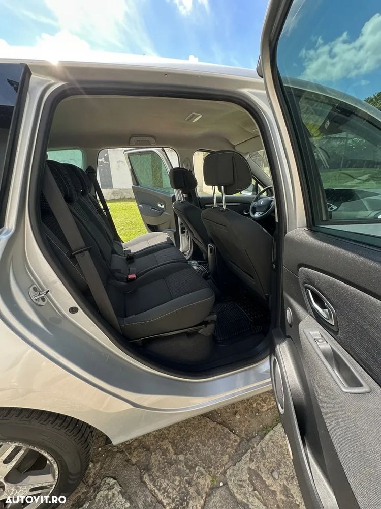 Renault Grand Scenic 1.9dCi Privilege - 8