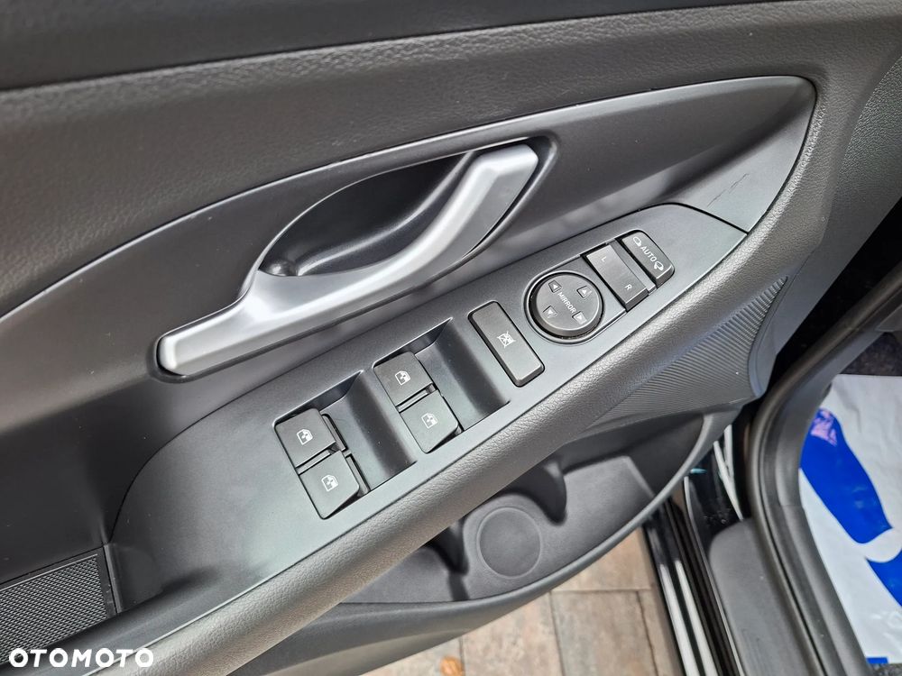 Hyundai i30 - 24