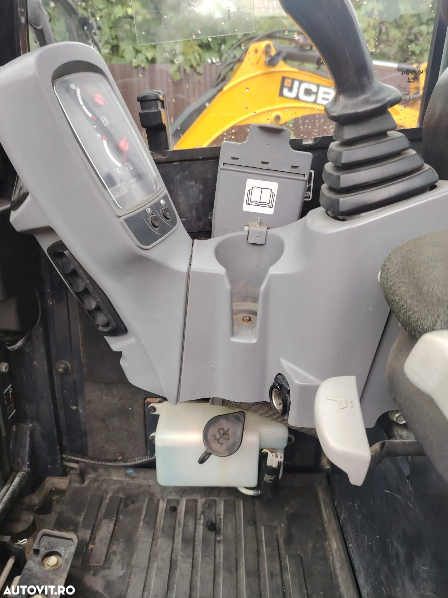 Kubota U27 - 13
