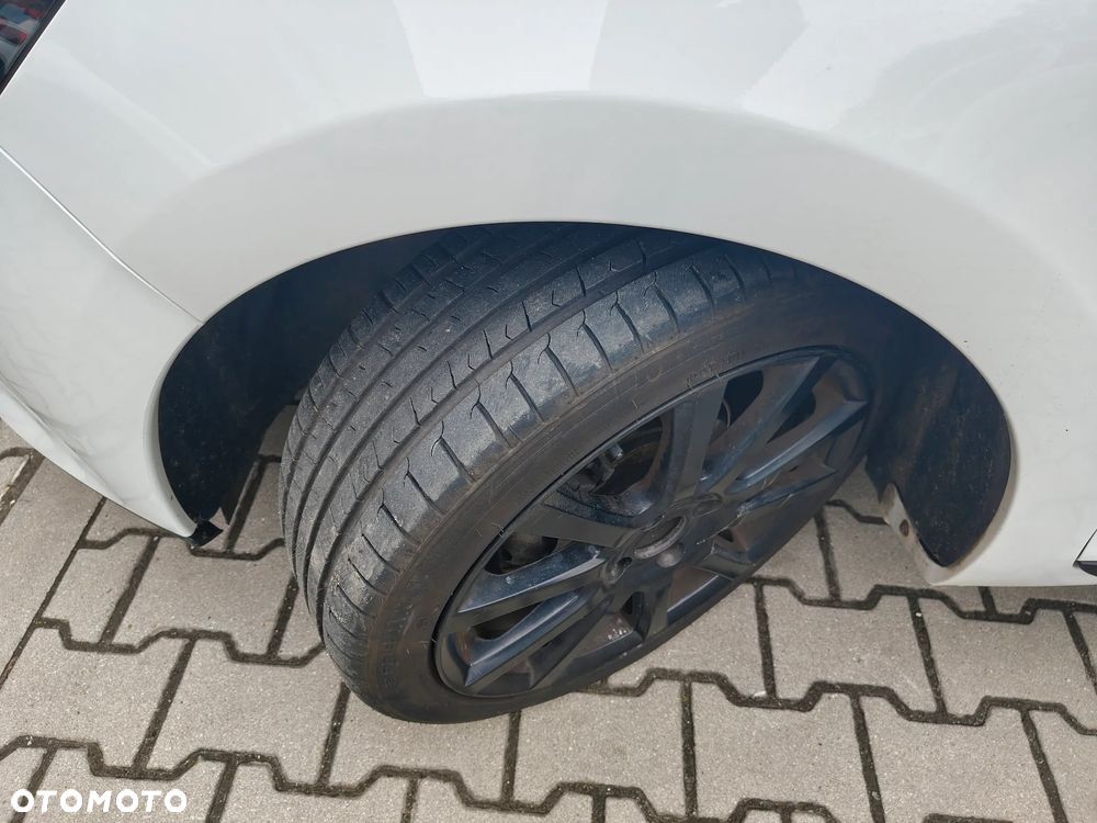 Renault Clio 0.9 Energy TCe Limited EU6 - 11