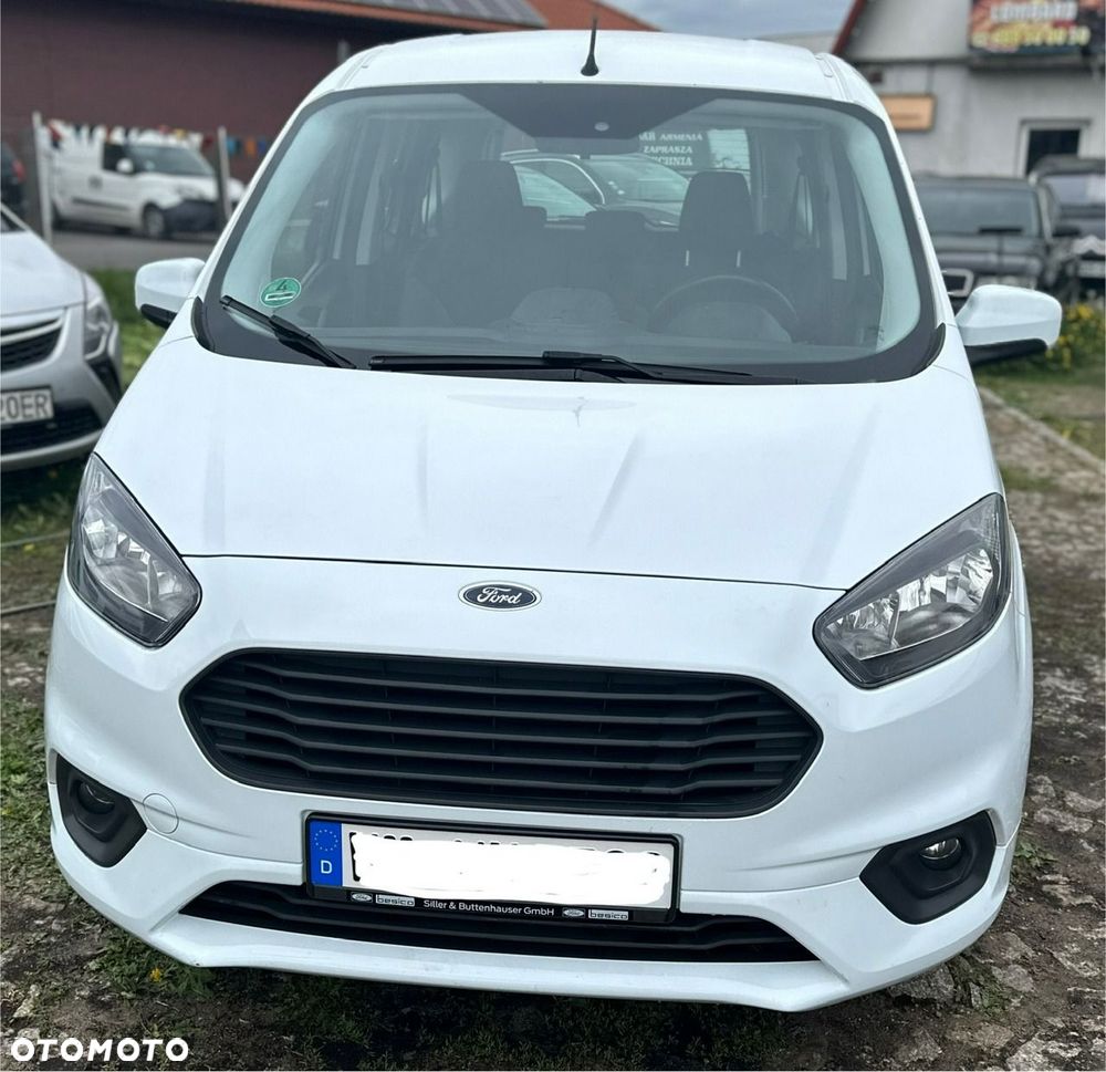 Ford Transit Courier - 2