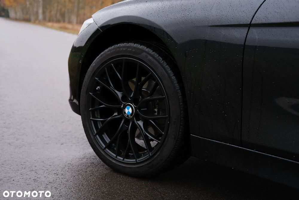 BMW Seria 3 320d xDrive Advantage - 12