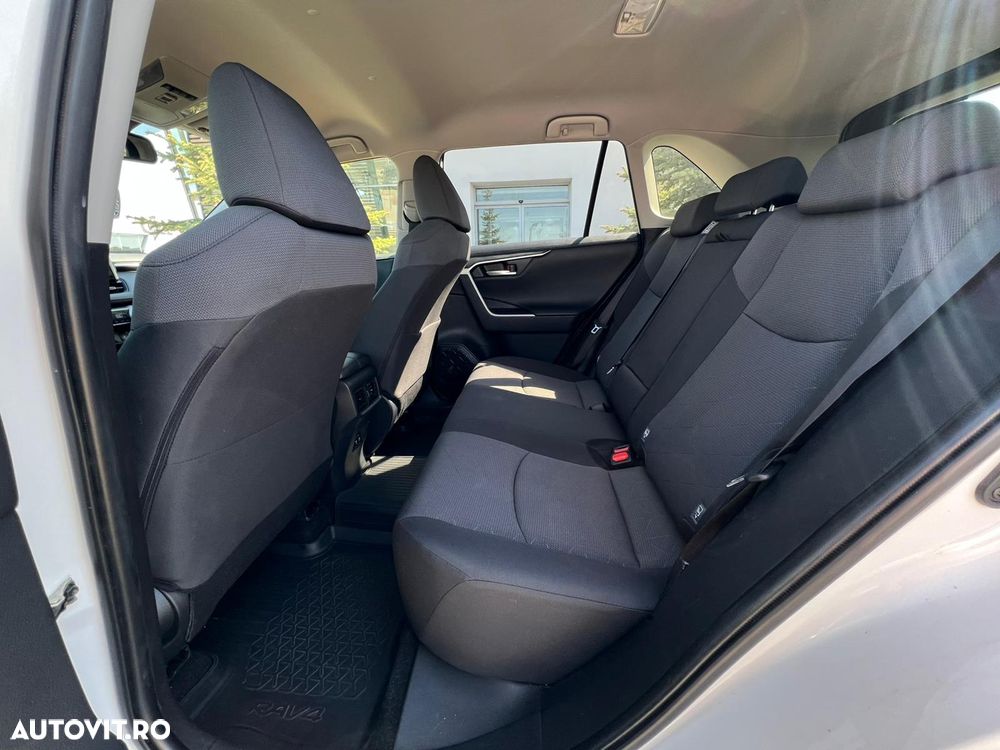 Toyota RAV4 2.0P 6MT AWD Dynamic - 12