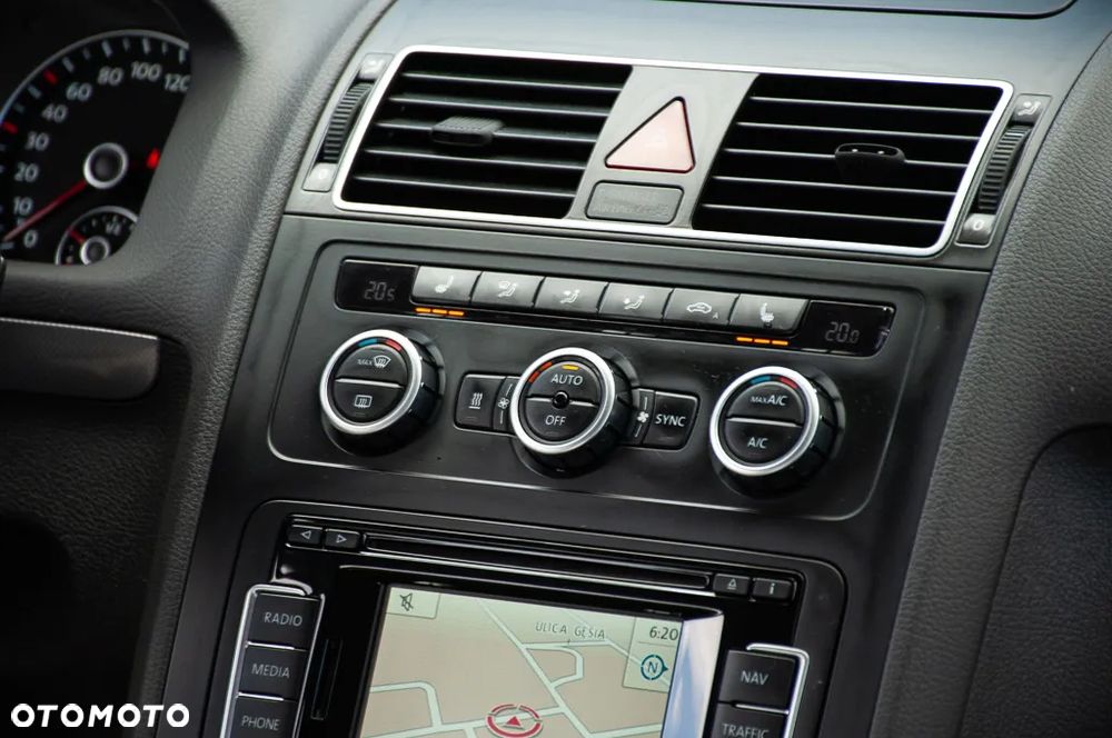 Volkswagen Touran 1.6 TDI DPF MATCH - 24