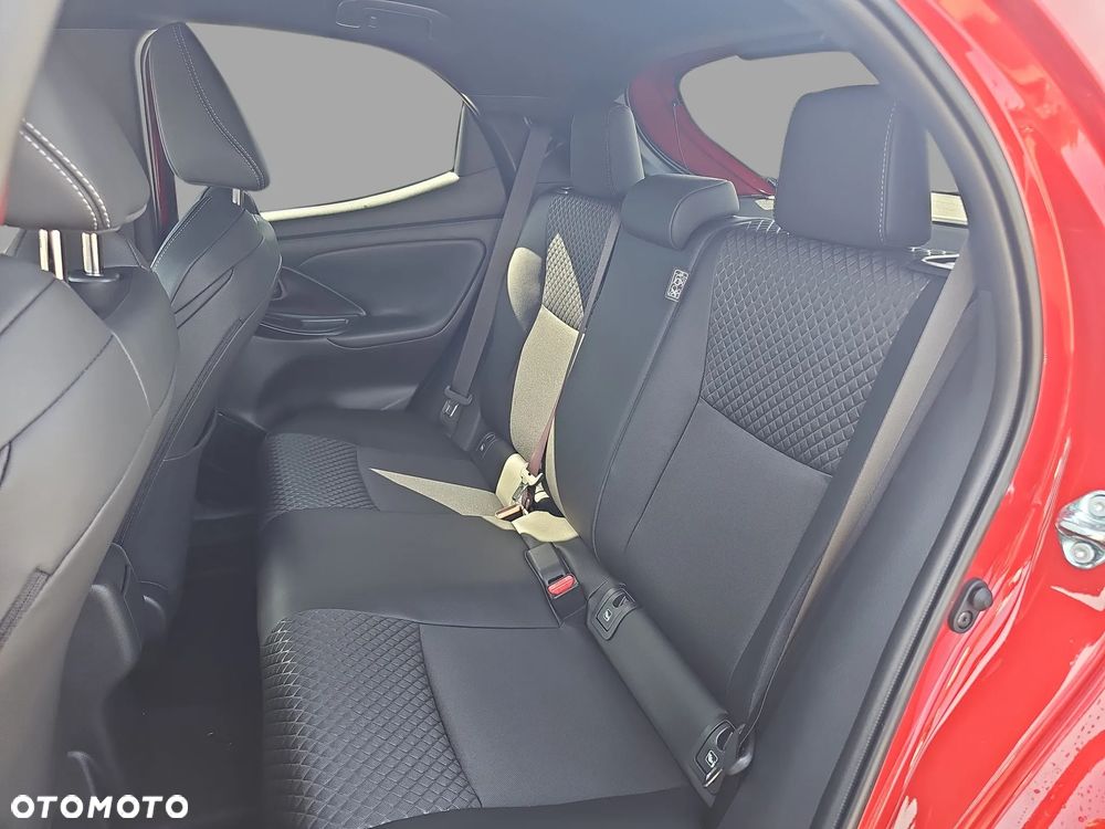 Mazda 2 Hybrid - 18