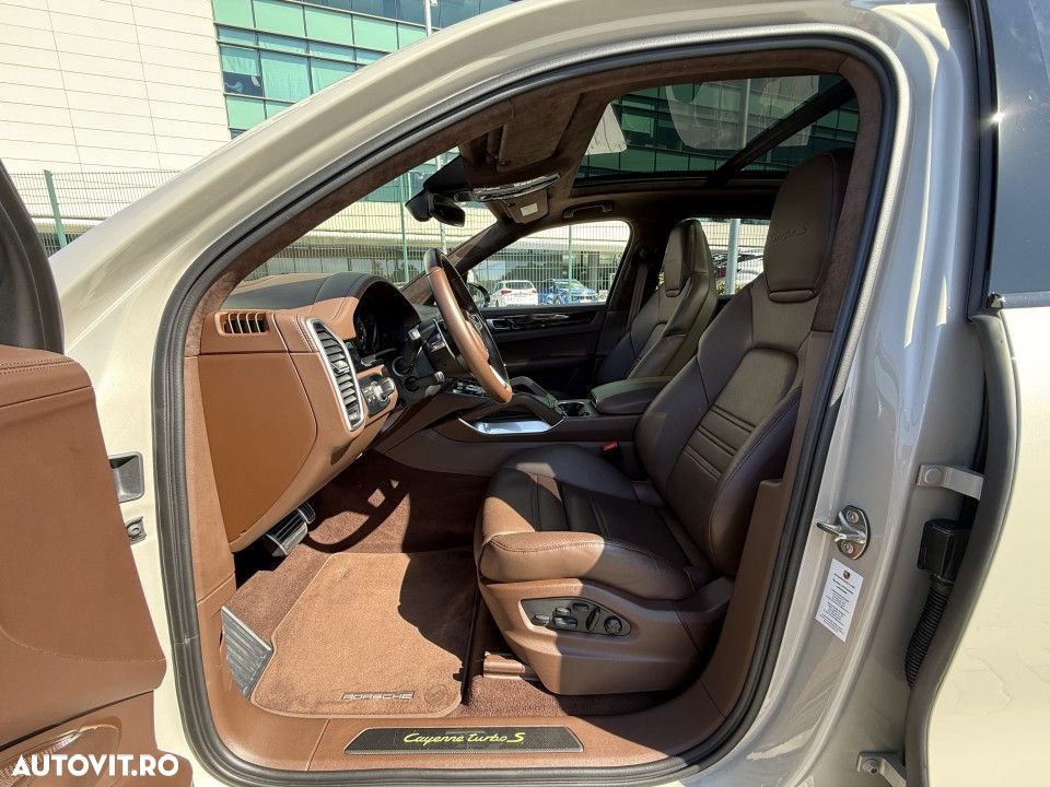 Porsche Cayenne - 10