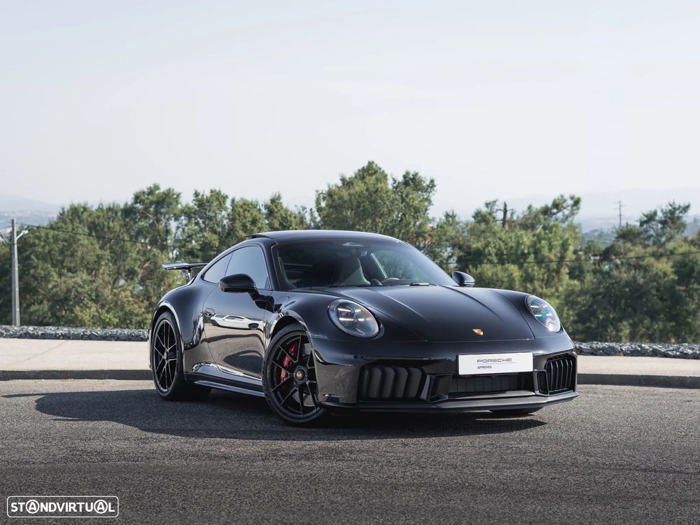 Porsche 911 (992) Carrera 4 GTS - 13