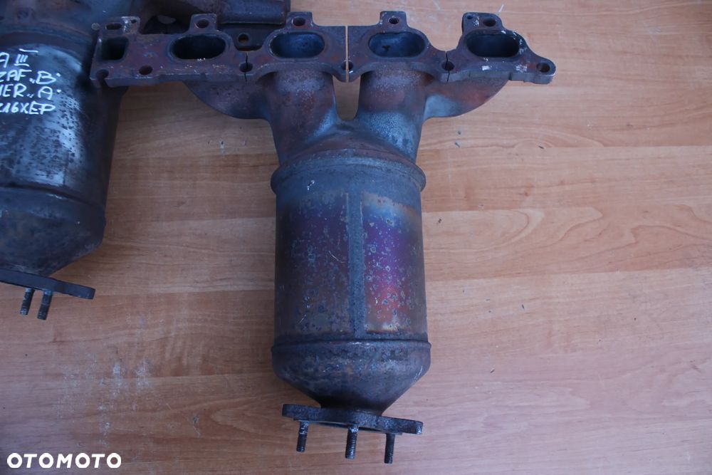 PUSTA PUSZKA KATALIZATORA KOLEKTOR OPEL ASTRA H ZAFIRA B MERIVA A 1.6 Z16XEP 105KM - 8