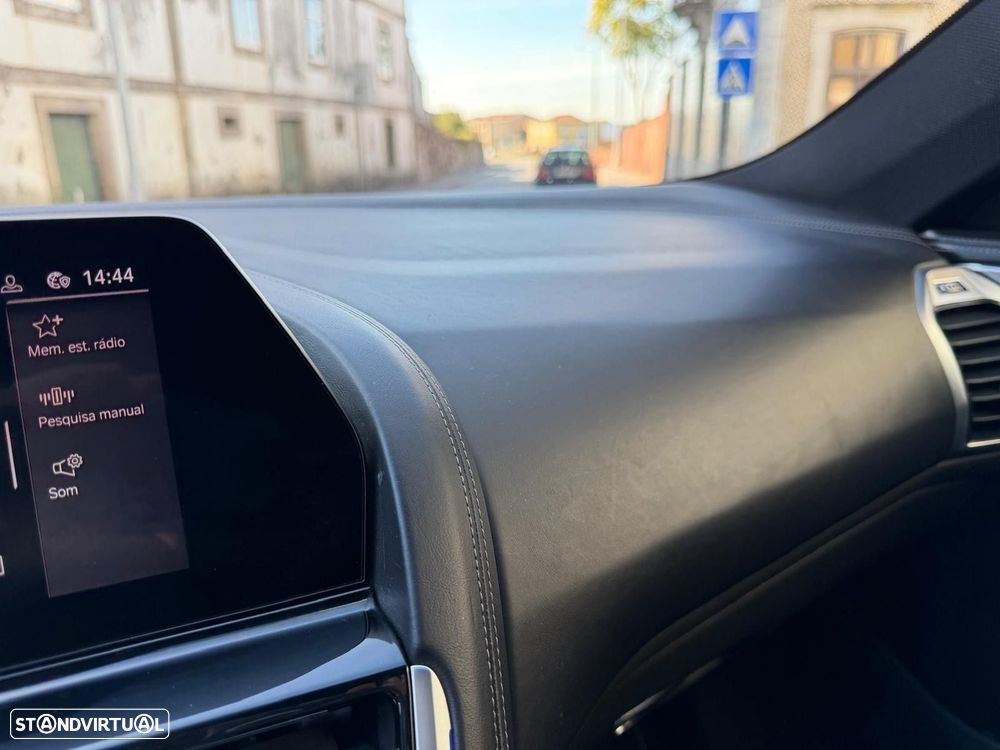 BMW 840 d xDrive Pack M - 33