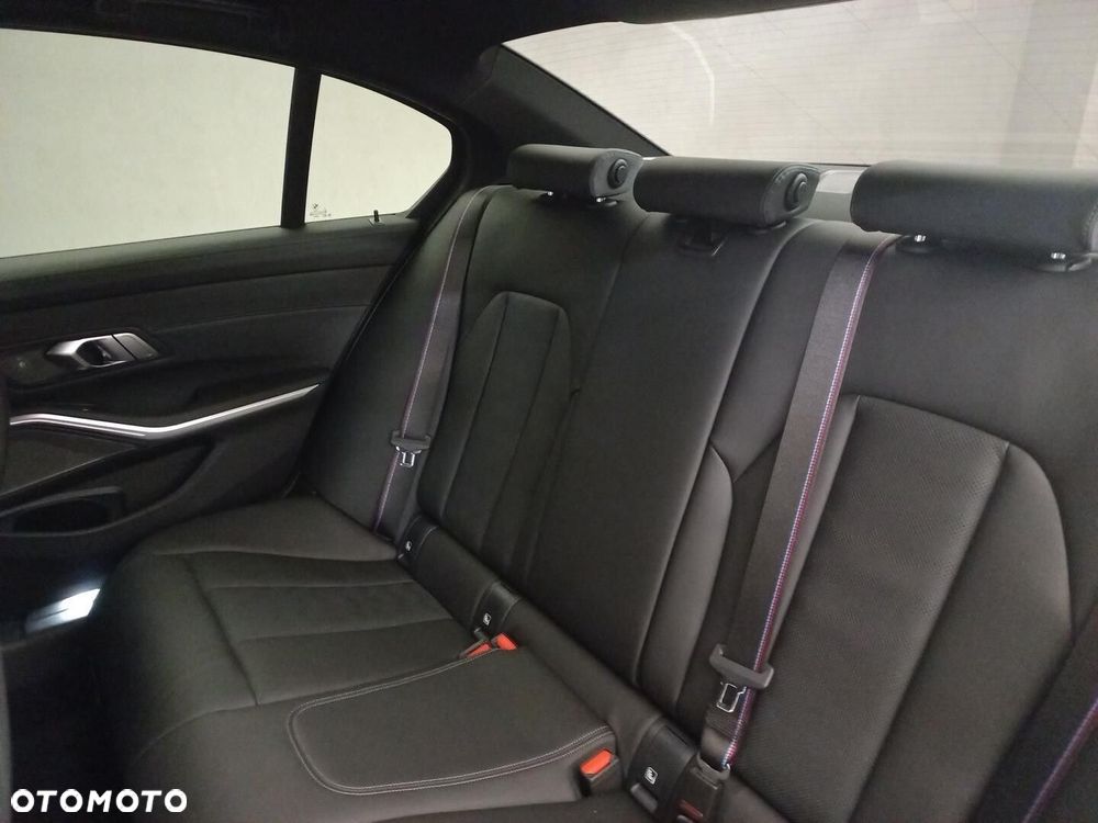 BMW M3 Competition xDrive sport - 18