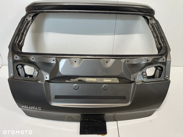 KLAPA BAGAŻNIKA TOYOTA AURIS II KOMBI