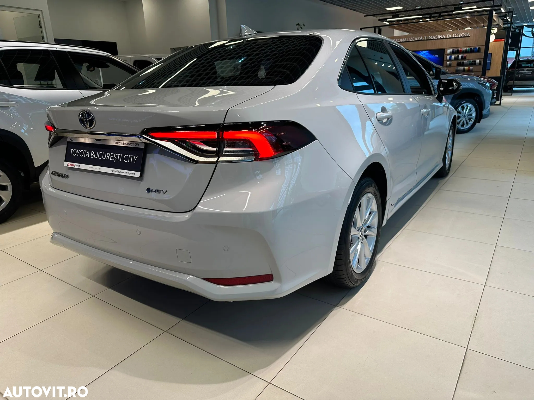 Toyota Corolla Sedan 1.8 HSD Business - 22