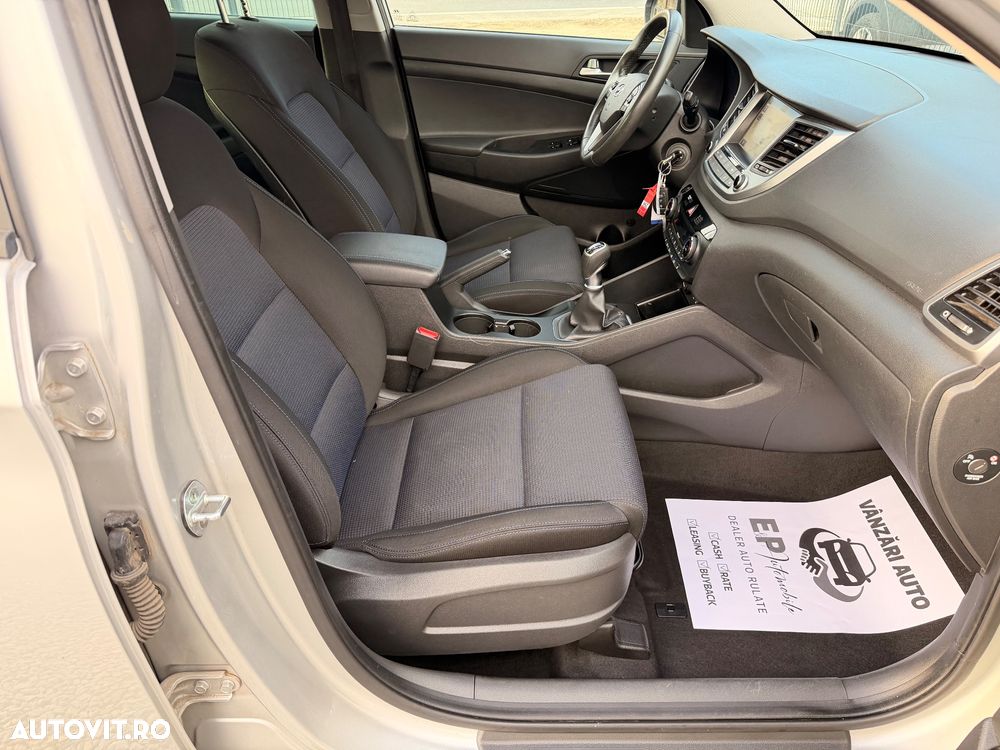 Hyundai Tucson blue 1.7 CRDi 2WD Style - 16