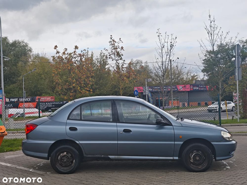 Kia Rio 1.3 RS - 10