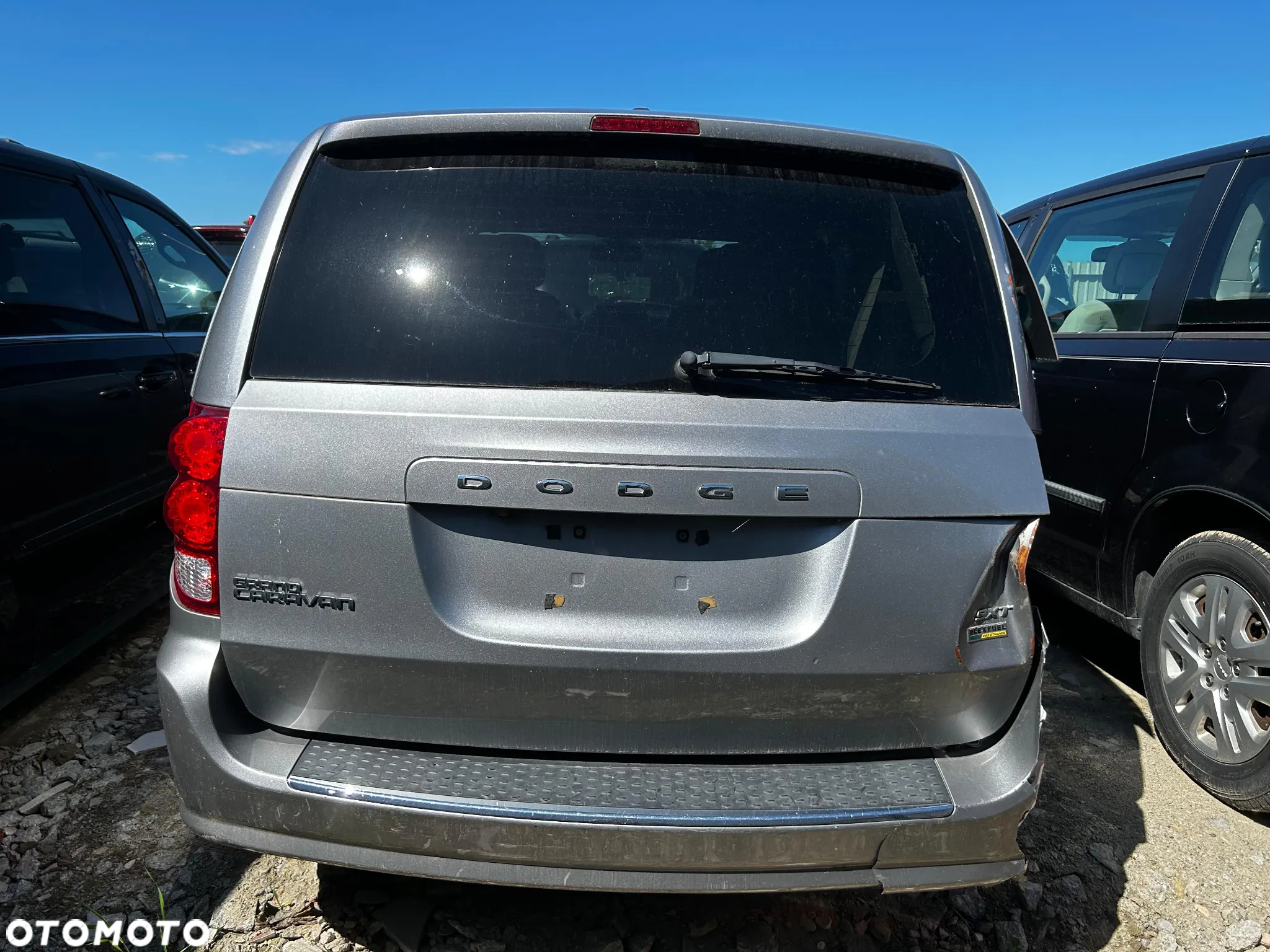 Dodge Grand Caravan - 3