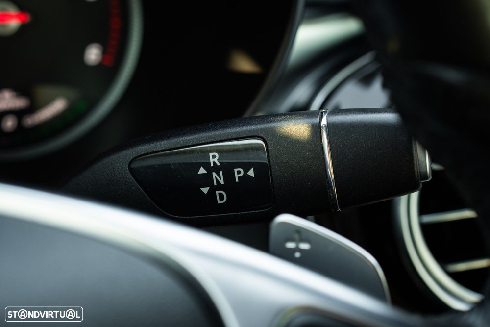 Mercedes-Benz C 300 BlueTEC Hybrid AMG Line - 24