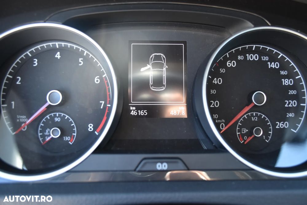 Volkswagen Golf - 12
