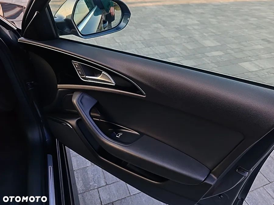 Audi A6 Avant 3.0 TDI S tronic - 32
