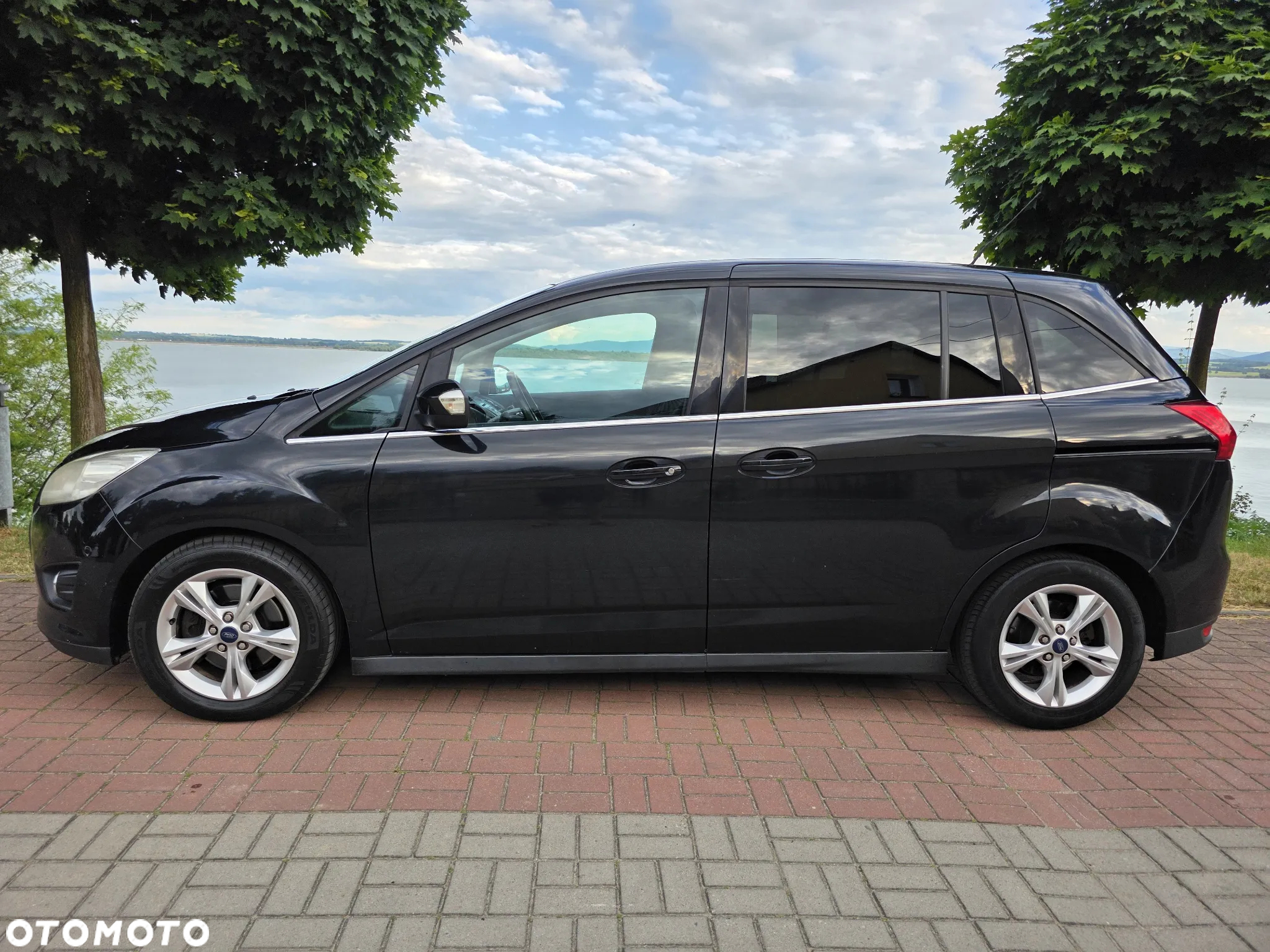 Ford Grand C-MAX 1.6 TDCi Start-Stop-System Champions Edition - 2