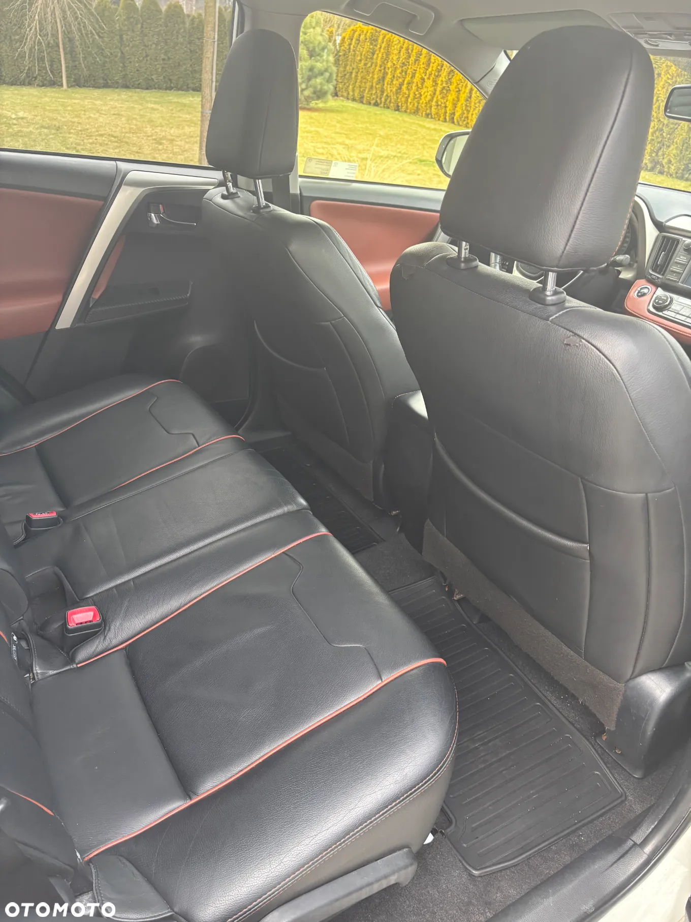 Toyota RAV4 2.0 D-4D Premium 4x2 - 7