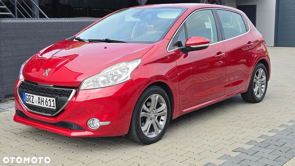 Peugeot 208 - 18