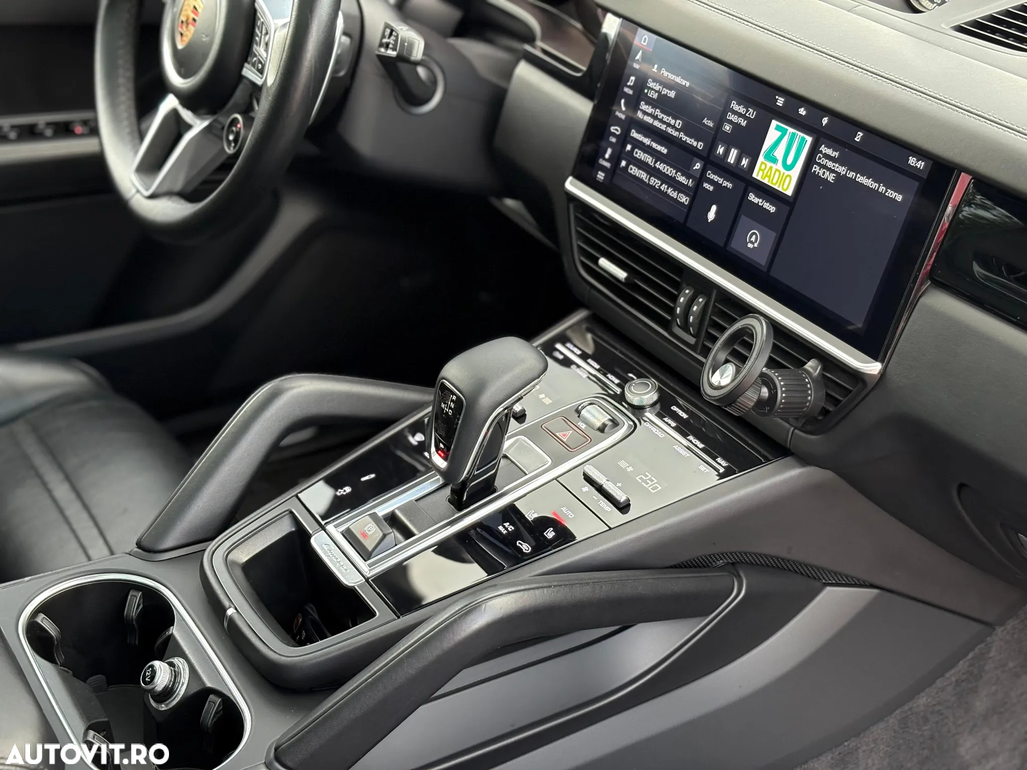 Porsche Cayenne S - 22