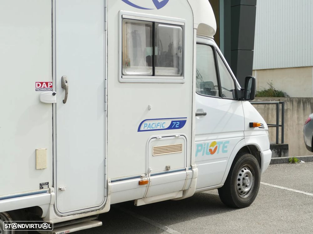 Pilote Pacific 72 Autosuficiente c/ gerador etanol - 10