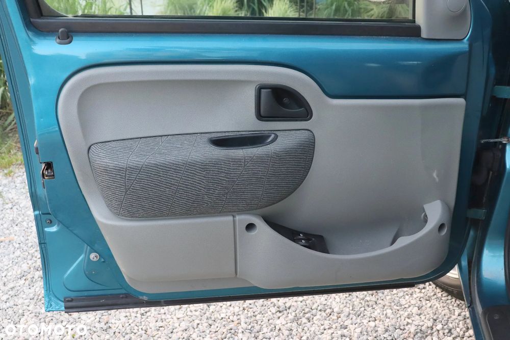 Renault Kangoo 1.6 16V SL Helios - 11