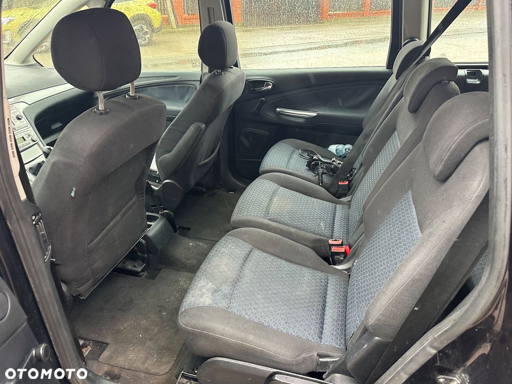 Ford Galaxy - 11