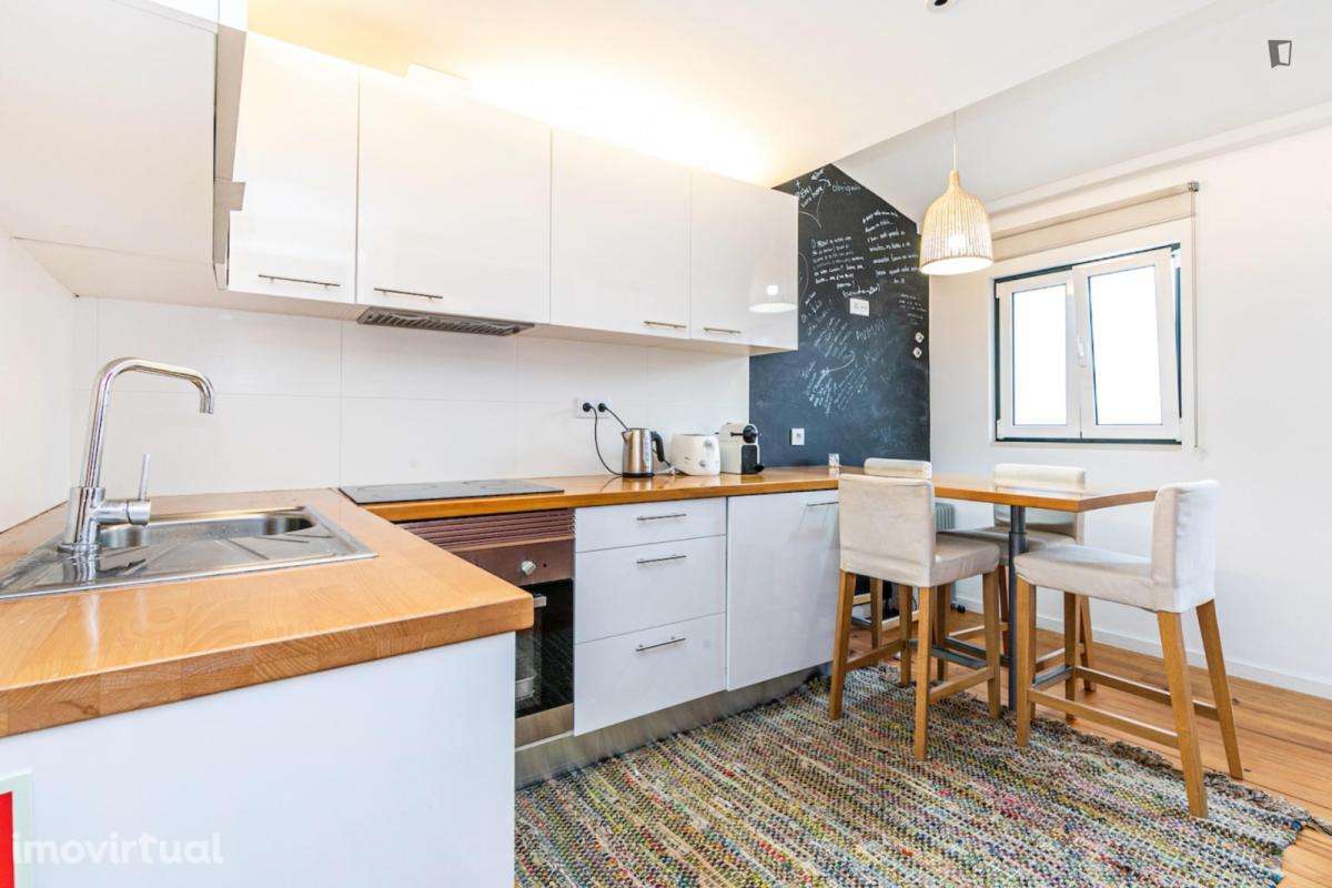 Apartamento com 1 quartos - localizado em São Bento Lisbon - Grande imagem: 4/12