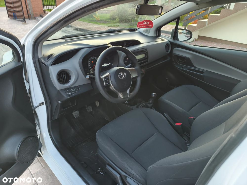 Toyota Yaris 1.0 Active EU6 - 13