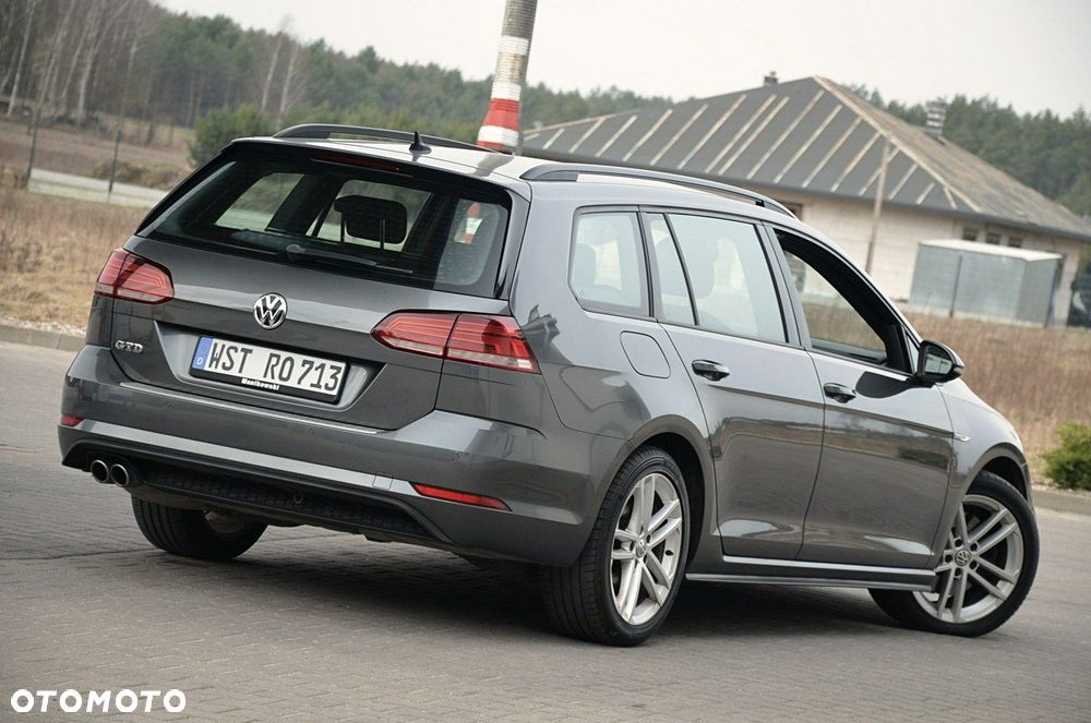 Volkswagen Golf - 12