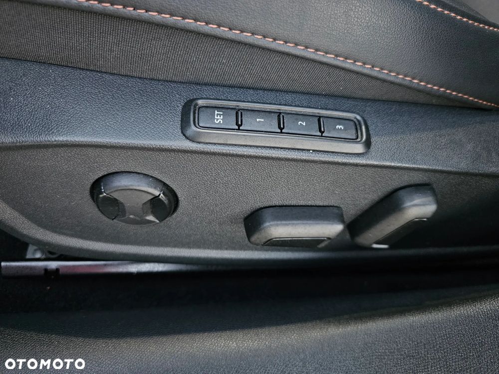 Cupra Leon Sportstourer 2.0 TSI 4Drive DSG VZ CUP - 26