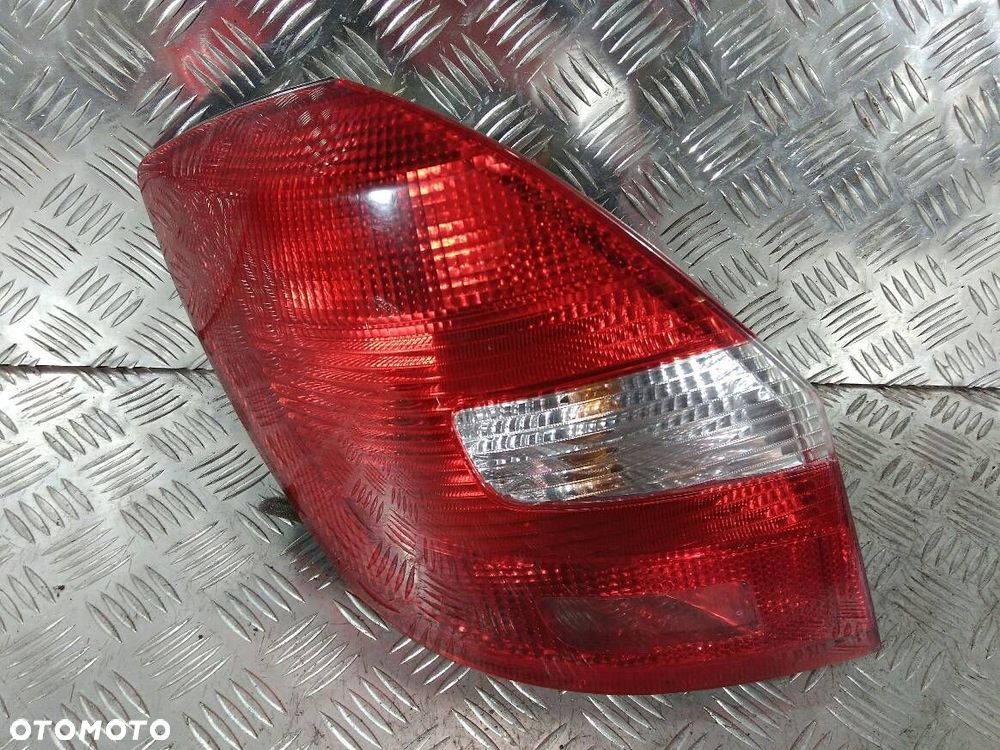 LAMPA LEWA TYLNA SKODA FABIA 2 - 1