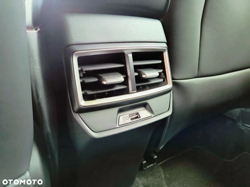 MG ZS Hybrid+ - 26