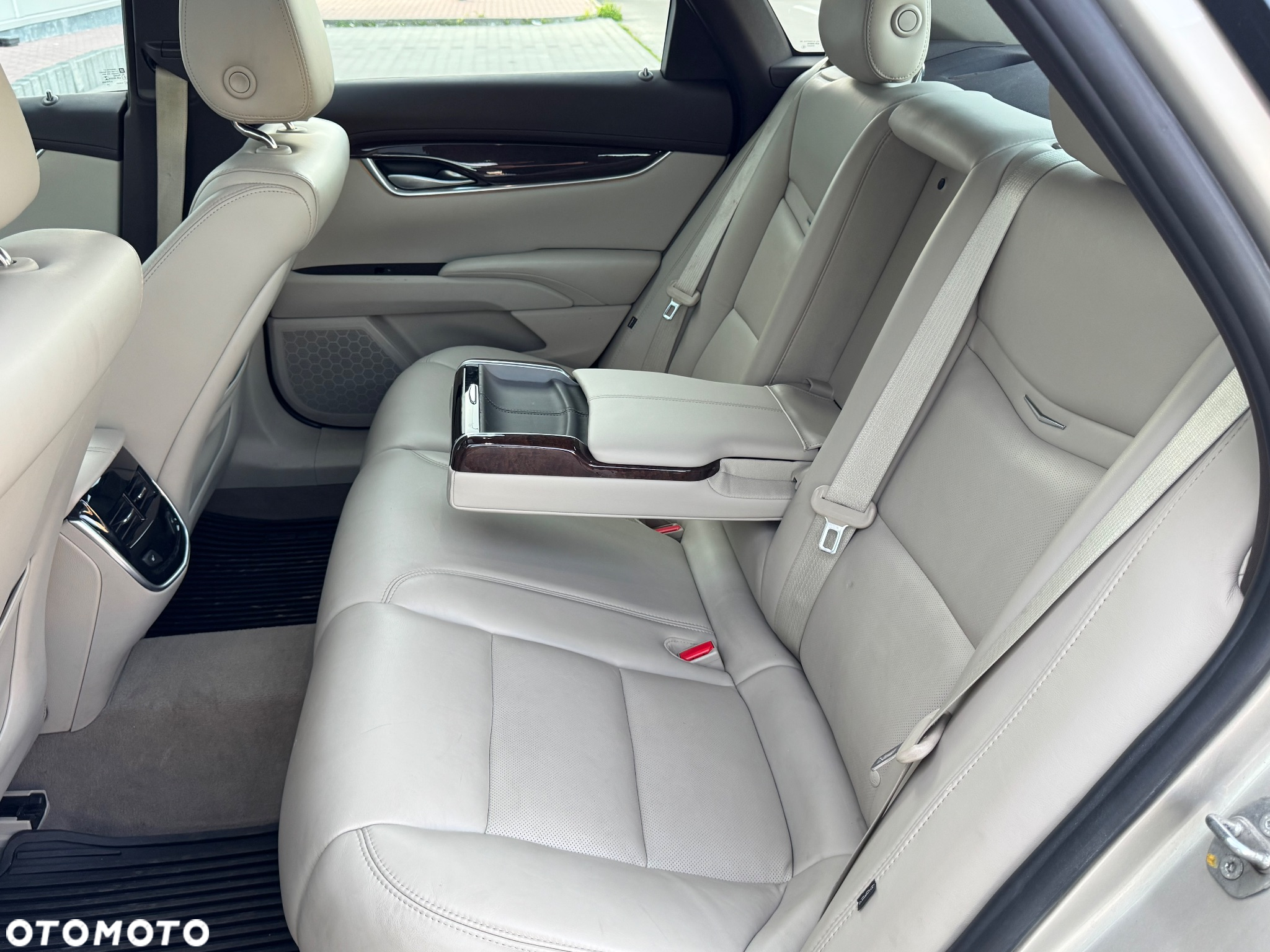 Cadillac XTS - 6