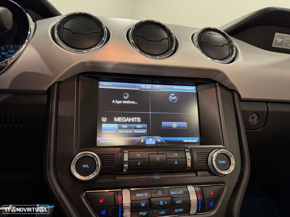 Ford Mustang 2.3i EcoBoost - 38