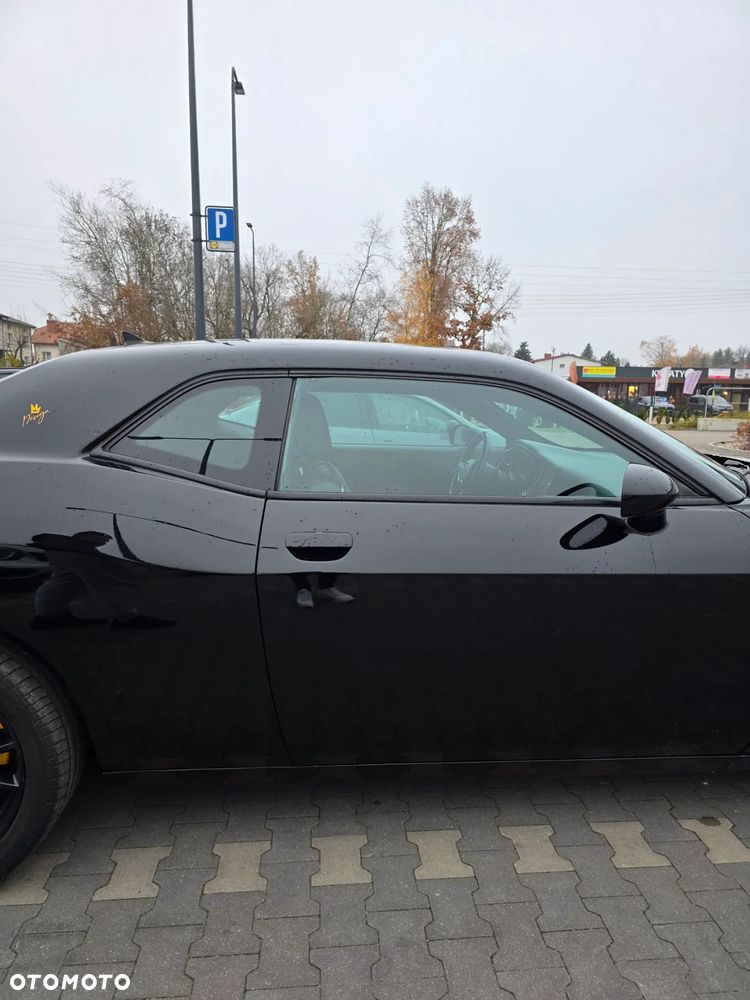 Dodge Challenger - 27