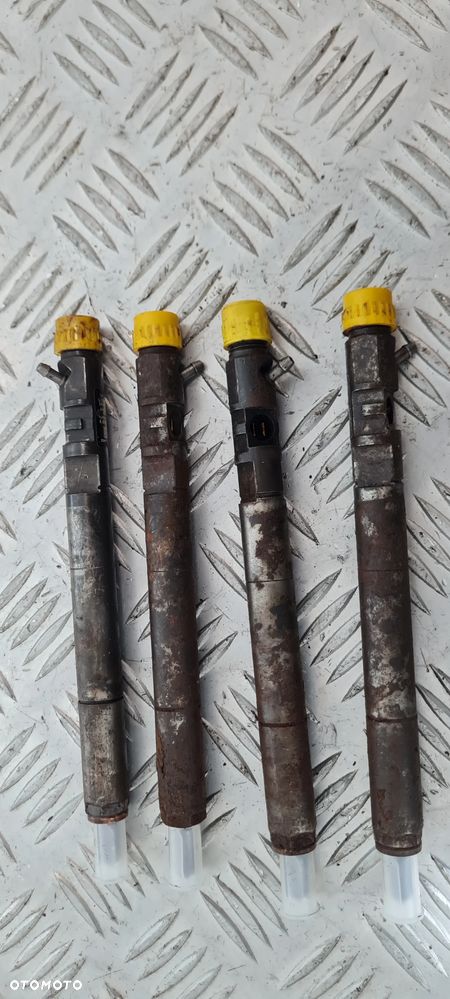 Ssangyong Actyon I 2.0 Wtryskiwacz Paliwa - 1