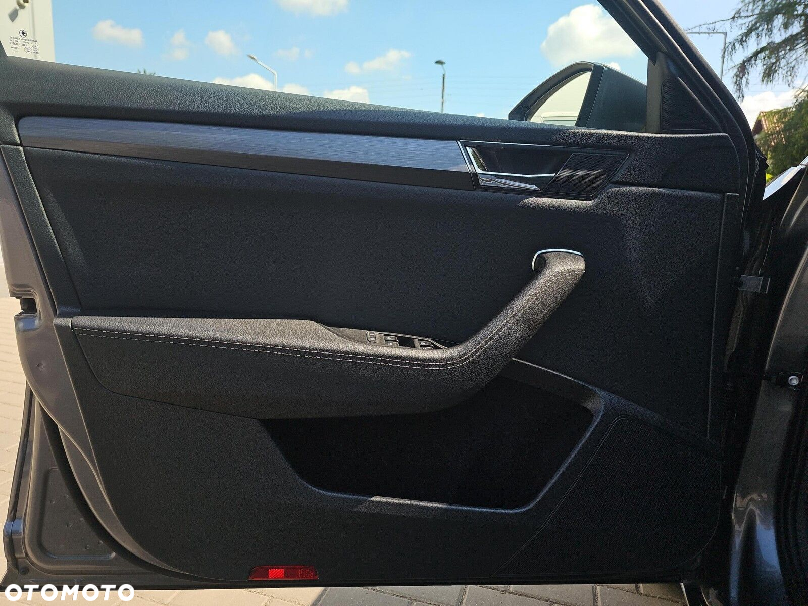 Skoda Superb 2.0 TDI SCR Style DSG - 24
