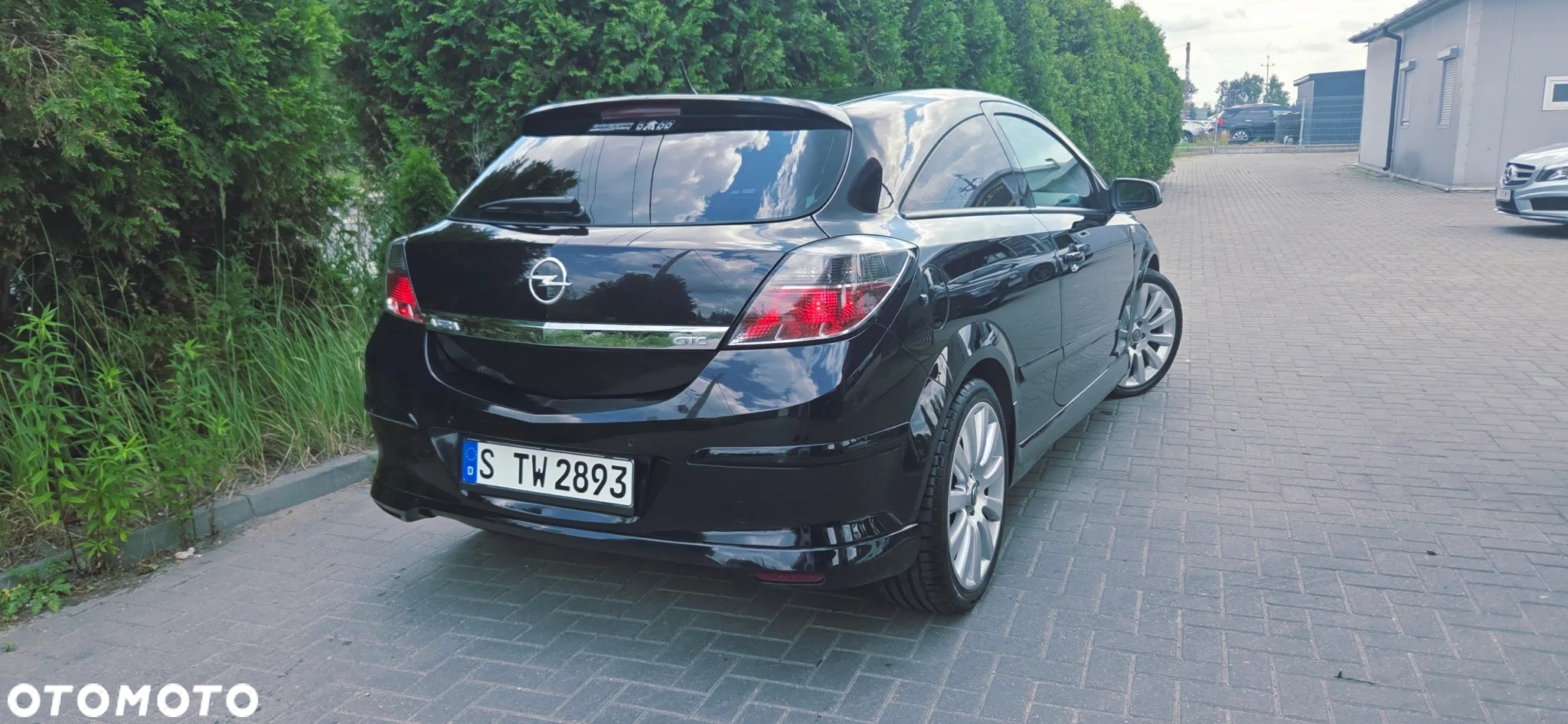 Opel Astra GTC 1.8 Cosmo - 15