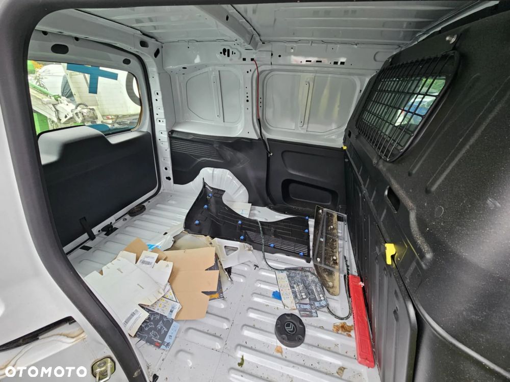 Citroën BERLINGO  2024 rok Nowy Model - 26