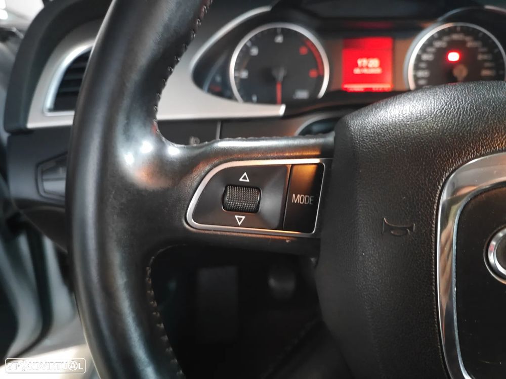 Audi A4 2.0 TDI Business Line Advance - 24