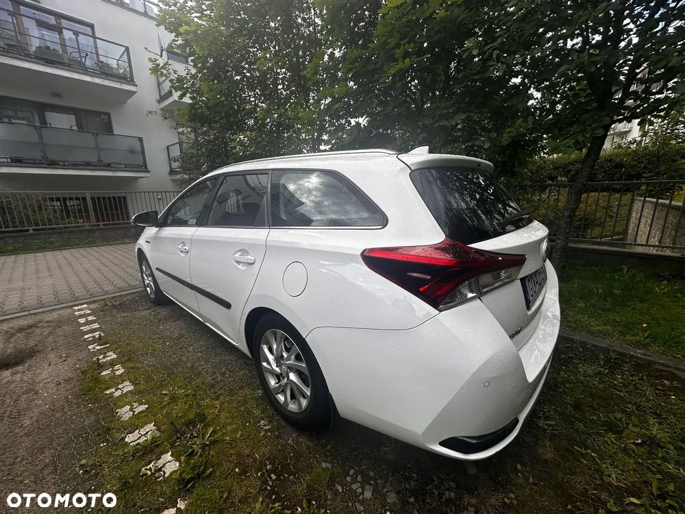 Toyota Auris Hybrid 135 Premium - 5